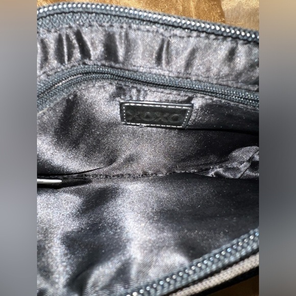 XOXO Wristlet - Picture 6 of 10